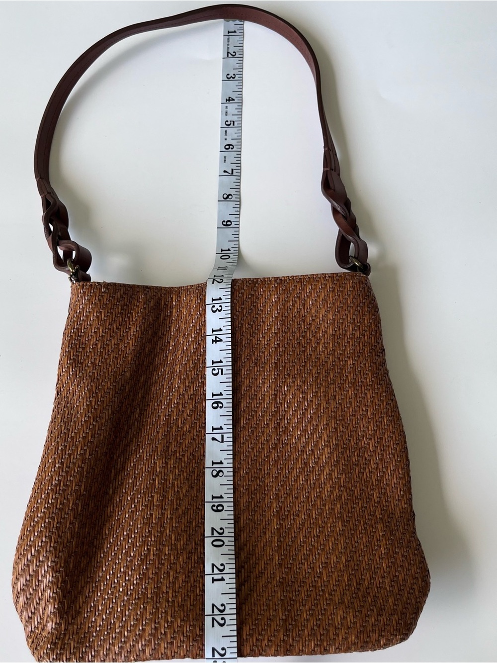 Fossil Vintage Woven Straw Shoulder Bag With Leather Strap - Picture 12 of 13